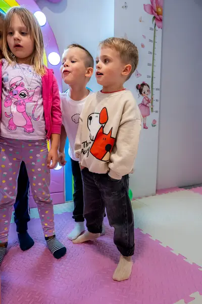 Iščekivanje uz tortu