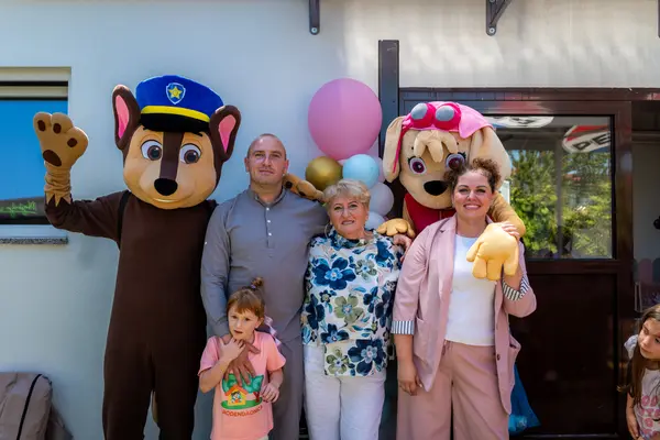 Domaćini i najmlađi gosti s maskotama